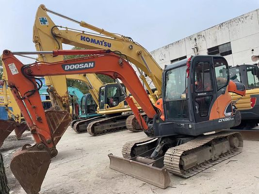 2018 Rok używany mini grabarz Doosan DX60-9C W doskonałym stanie/Sprzedawany mini grabarz Doosan