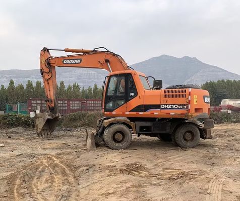 Kolor oryginalny Wyposażone koparki na kółkach Doosan DH210W-7 W dobrym stanie/Wyposażone koparki na kółkach Doosan Do sprzedaży