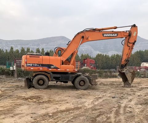 Kolor oryginalny Wyposażone koparki na kółkach Doosan DH210W-7 W dobrym stanie/Wyposażone koparki na kółkach Doosan Do sprzedaży