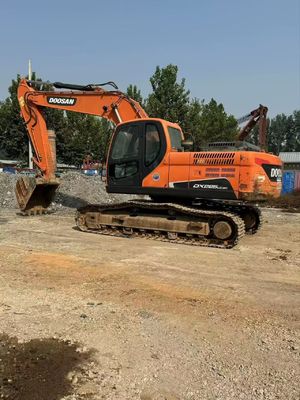 /Oryginalny kolor /Używany grabarz Doosan DX225LC-9C w doskonałym stanie.