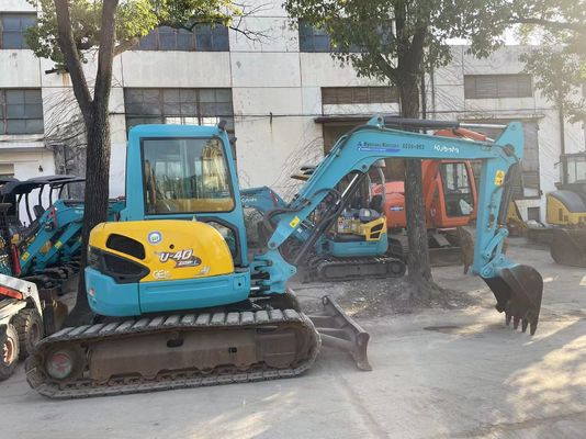 W Japonii używana mini koparka Kubota U40-5 z wydajnym systemem hydraulicznym
