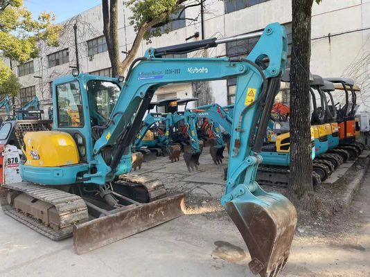 W Japonii używana mini koparka Kubota U40-5 z wydajnym systemem hydraulicznym