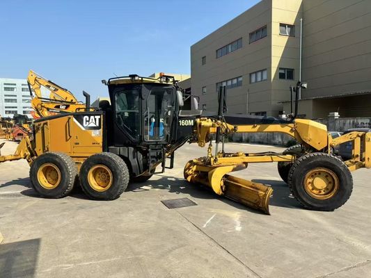 Oryginalny Japoński Caterpillar 160M w doskonałym stanie.