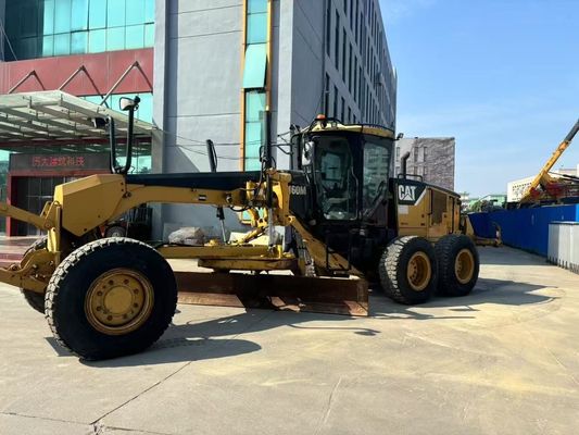 Oryginalny Japoński Caterpillar 160M w doskonałym stanie.