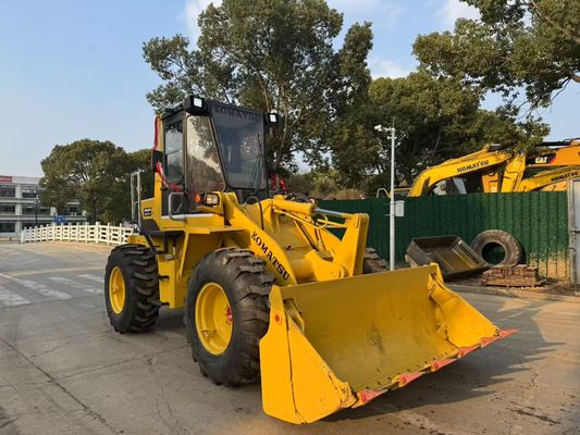 Oryginalny Japoński używany Komatsu WA100-1 Ładowarki kołowe pracujące w ogrodzie