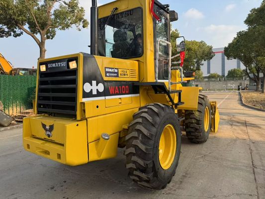 Oryginalny Japoński używany Komatsu WA100-1 Ładowarki kołowe pracujące w ogrodzie