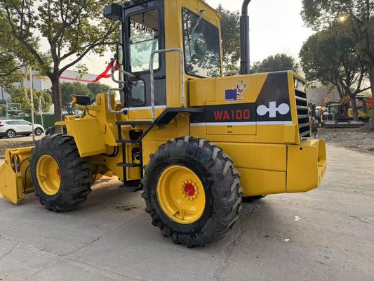 Oryginalny Japoński używany Komatsu WA100-1 Ładowarki kołowe pracujące w ogrodzie