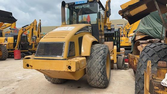 Oryginalny kolor używany Caterpillar CS-683E Single Drum Road Roller w doskonałym stanie
