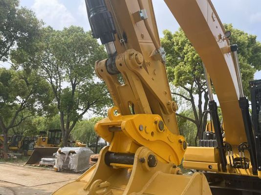 W dobrym stanie używany grabarz Caterpillar 320GC z hydraulicznym klamrem