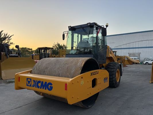 Używany XCMG XS223J kompaktor jednoburbowy Łatwe obsługiwanie i dobry stan